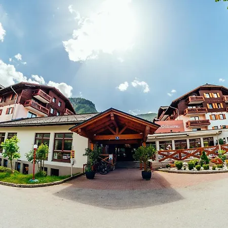 Cool - In - Hallstatt - Wellness And Pool Included Apartment Gosau